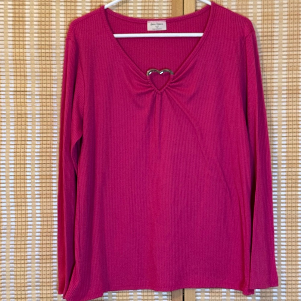 Free Kisses Pink Ribbed Long Sleeve Top Heart Cutout V-Neck Plus 1X Travel